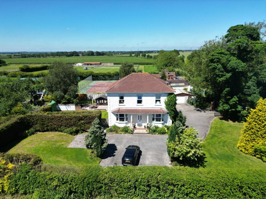Additional image 16 of 4 bed detached house for saleGanstead Lane, Ganstead, Bilton, Hull HU11