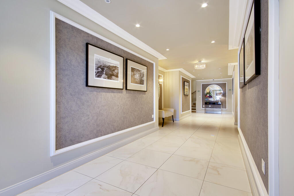 Canford Cliffs Road, Canford Cliffs, Poole, Dorset, BH13 photo 4