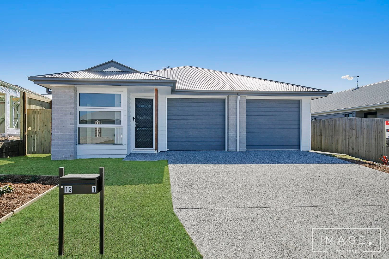 2/13 Mount Mitchell St, Park Ridge QLD 4125