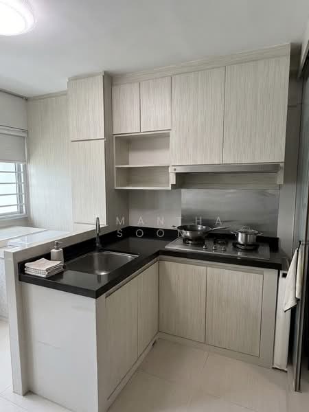 376 Clementi Avenue 4 photo 3