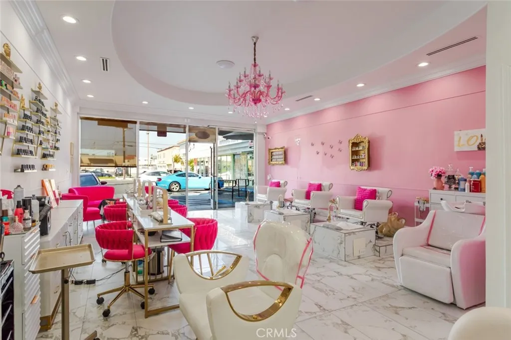 Additional image 10 of 13521 Sherman Way, Van Nuys, CA 91405