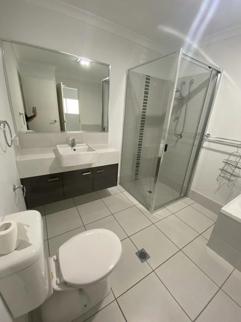 5/8 Hillcrest Street, Emerald QLD 4720 photo 4