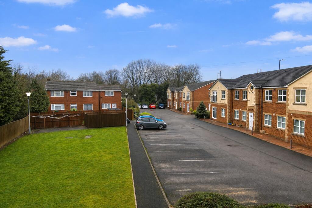 Bradford Road, East Bierley, Bradford, West Yorkshire, BD4