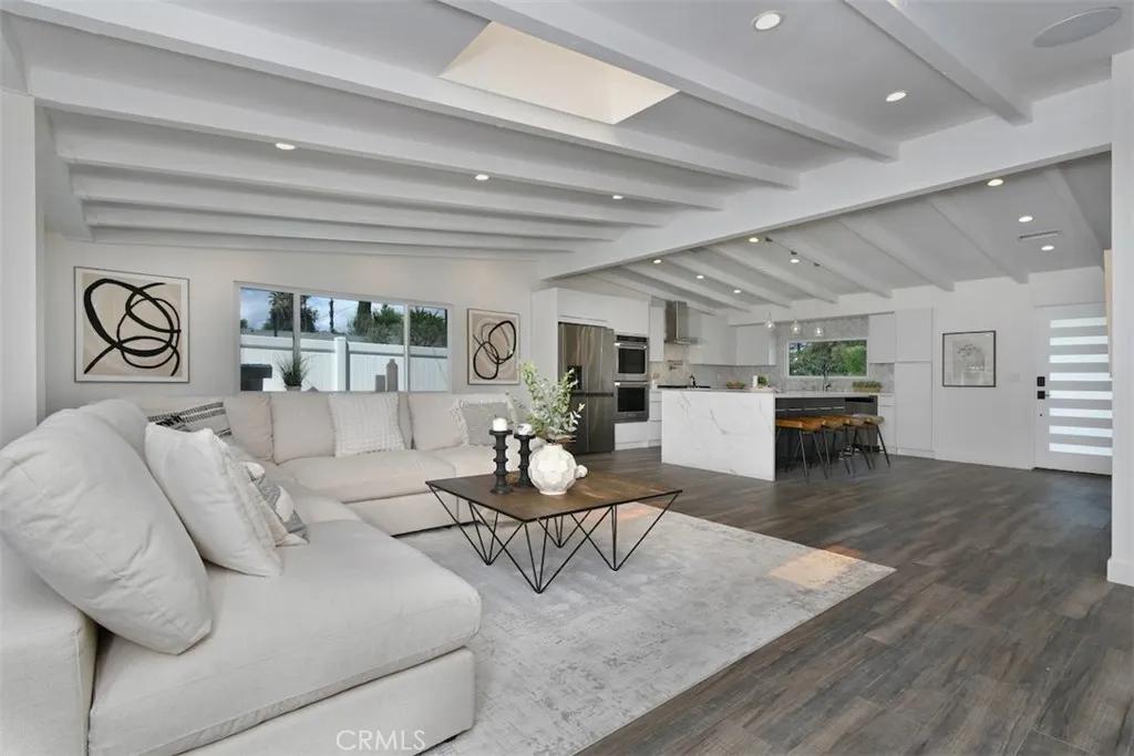 Additional image 76 of 15576 Hesby St, Encino, CA 91436