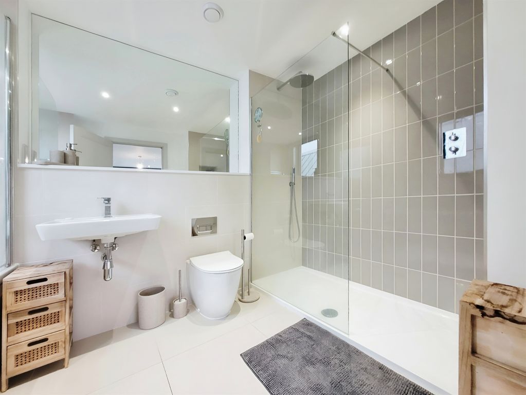 Additional image 17 of 3 bed penthouse for saleRest Bay, Porthcawl CF36