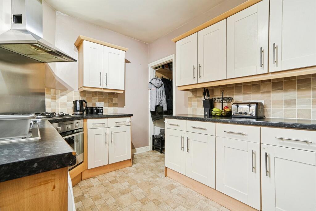 Caister Street, Keighley photo 5