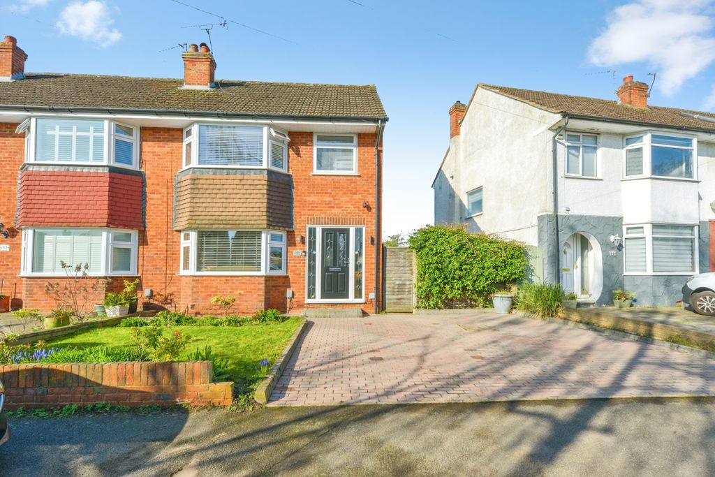 3 bed end terrace house for saleChurchgate, Waltham Cross EN8
