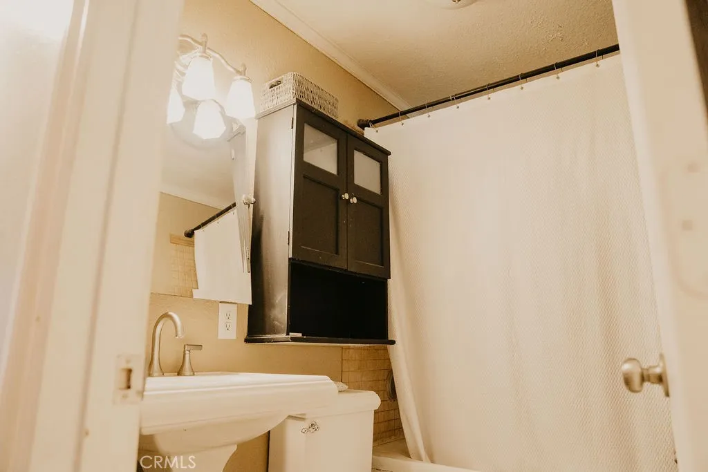 Additional image 58 of 1240 E Navajo St, Barstow, CA 92311