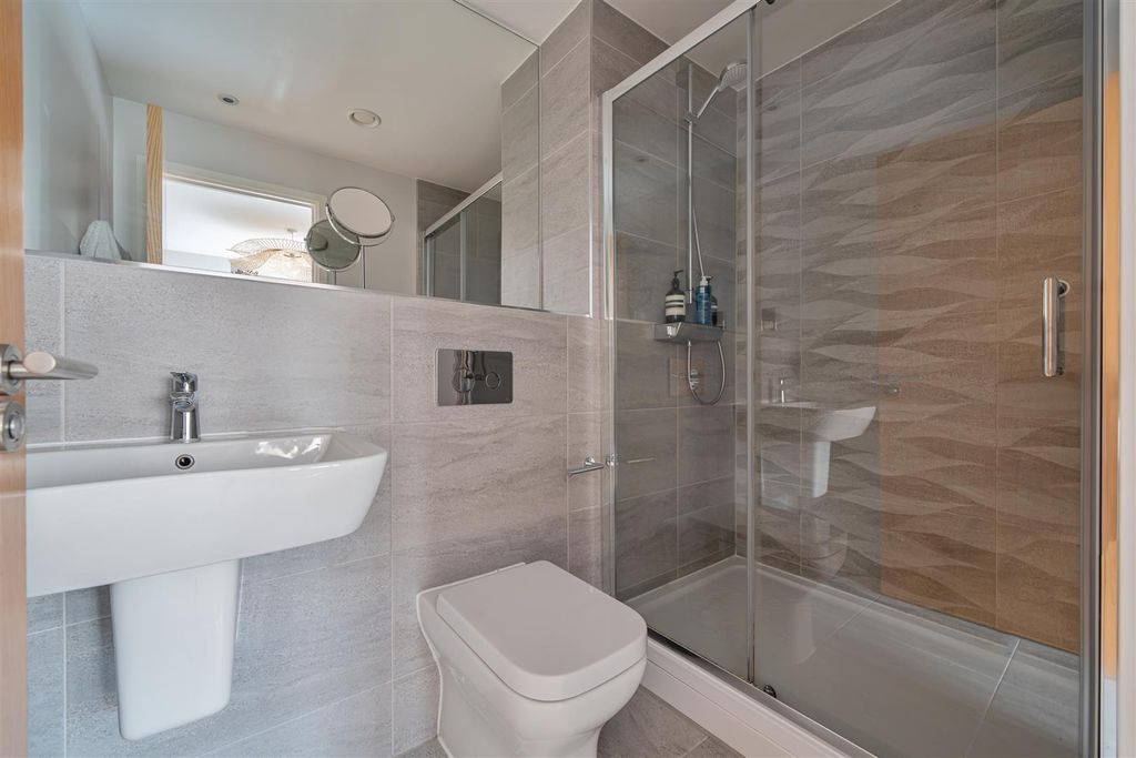 Additional image 18 of 3 bed flat for saleHope Quay, Wapping Wharf BS1