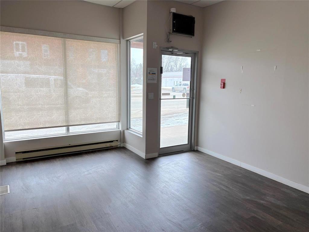 70 Main Street S
