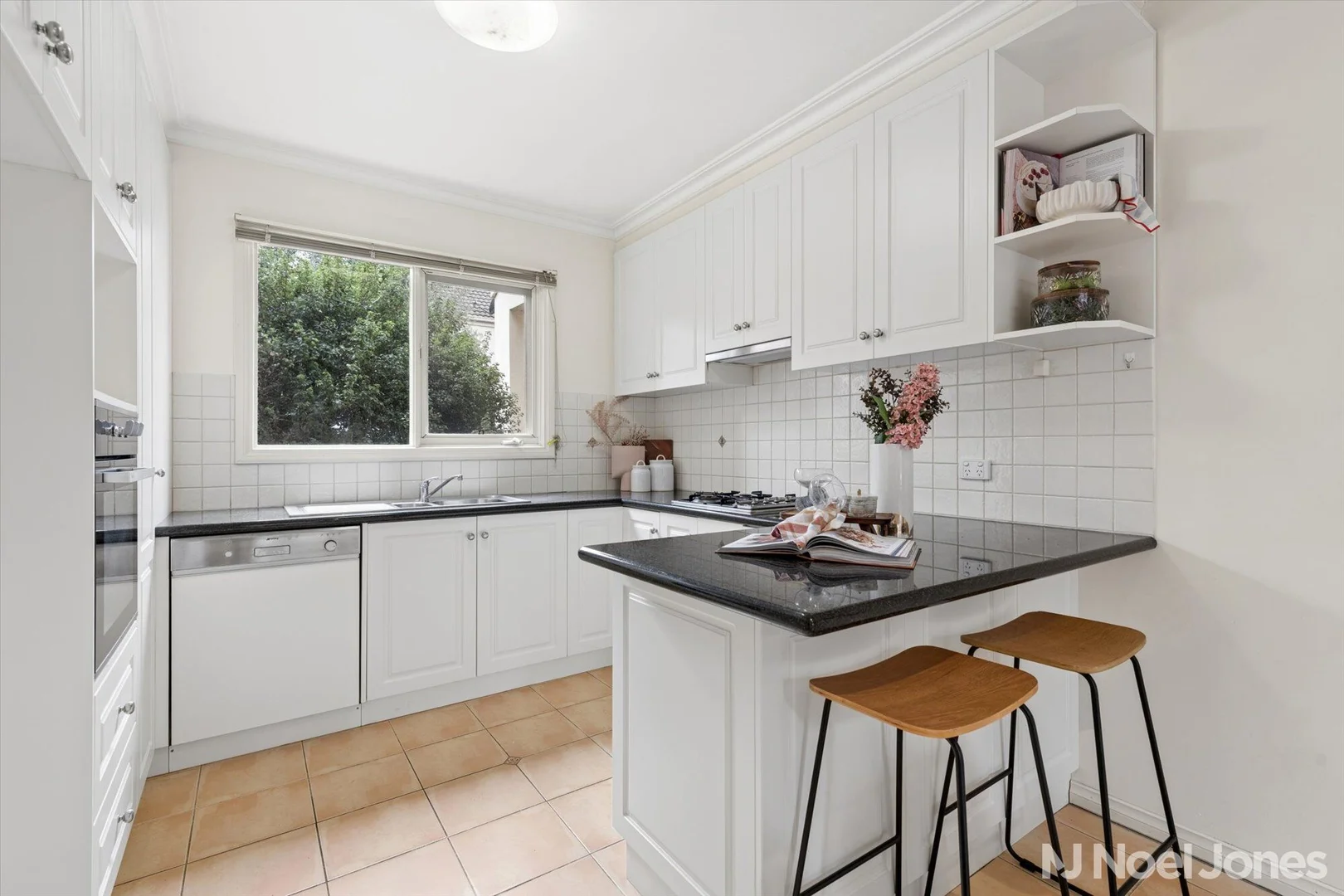 Additional image 4 of 2/728 Doncaster Road, Doncaster VIC 3108