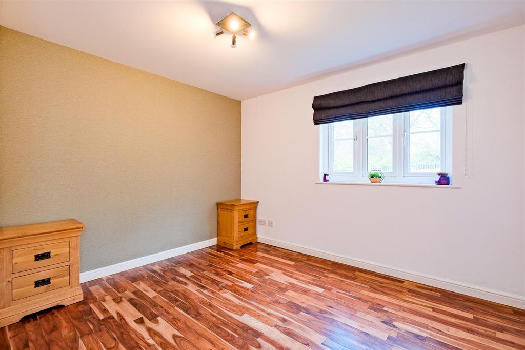 Additional image 7 of 2 bed flat for salePhilips Wynd, Hamilton ML3