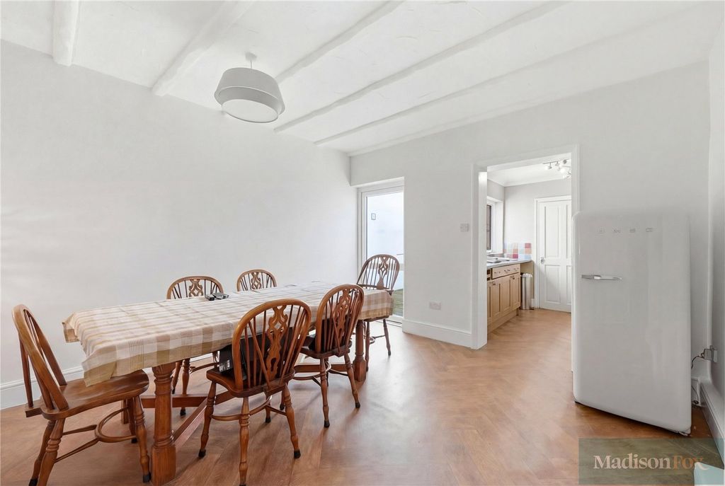Additional image 5 of 7 bed semi-detached house for saleHigh Road, Loughton, Essex IG10