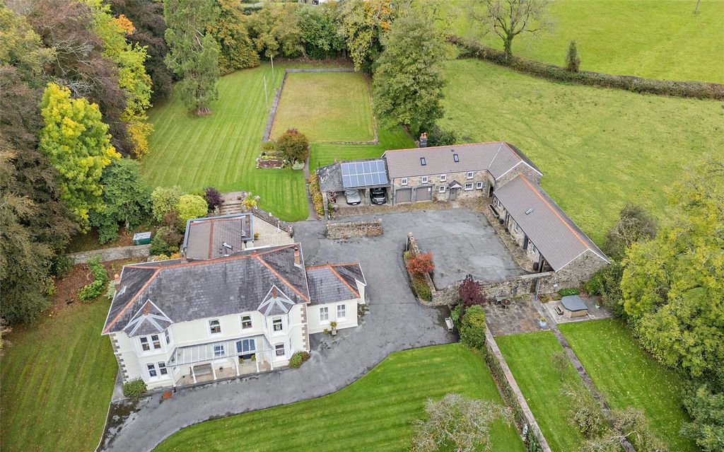 Additional image 2 of 4 bed detached house for saleNr Llandybie, Carmarthenshire SA18