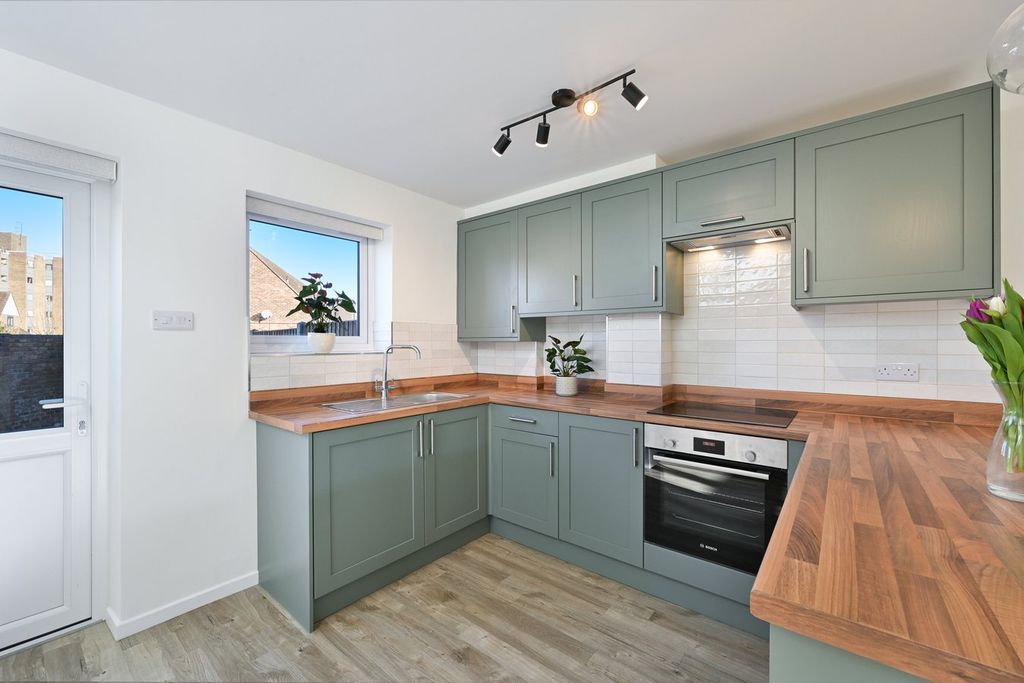 Additional image 9 of 1 bed terraced house for saleTudor Walk, Weybridge KT13