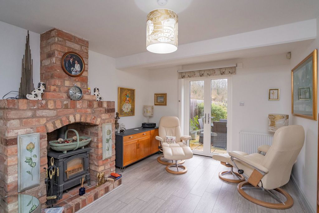 3 bed barn conversion for saleDoddenham Hall, Doddenham, Broadwas WR6 photo 4