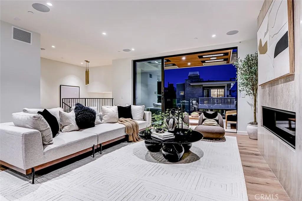 Additional image 121 of 315 25th, Manhattan Beach, CA 90266