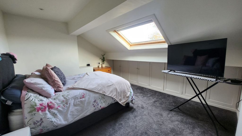 Additional image 5 of 5 bed terraced house for saleGrandsmere Place, Halifax HX3