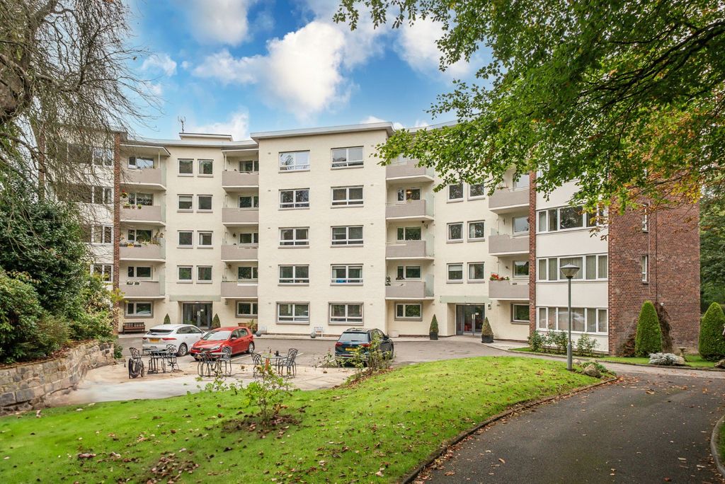 2 bed flat for saleQueens Close, Lancaster Road, Harrogate, North Yorkshire HG2