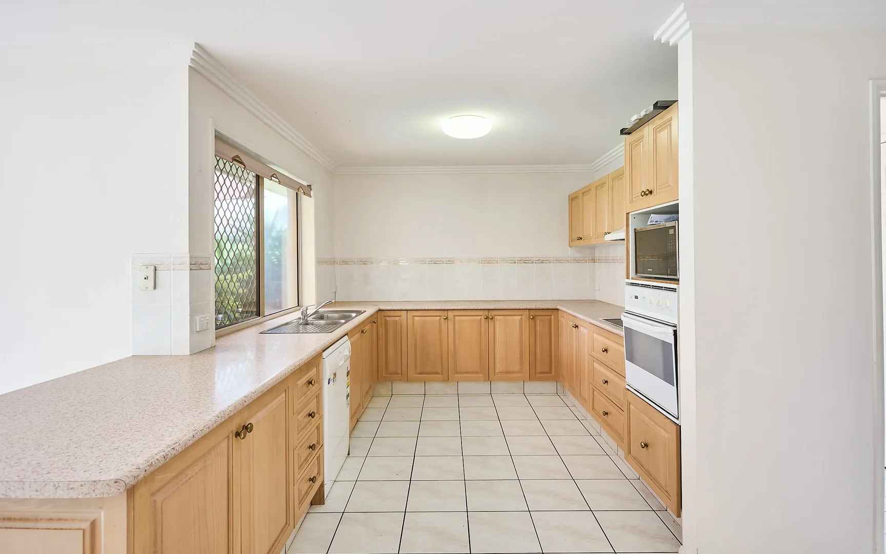 Additional image 4 of 23 Deborah Avenue, Benowa QLD 4217