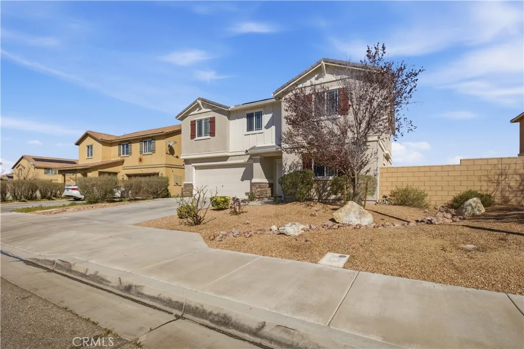 44640 Driftwood St, Lancaster, CA 93535