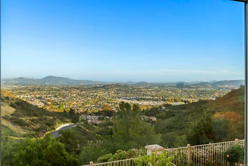 Additional image 31 of 2219 View Crest Glen, Escondido, CA 92026