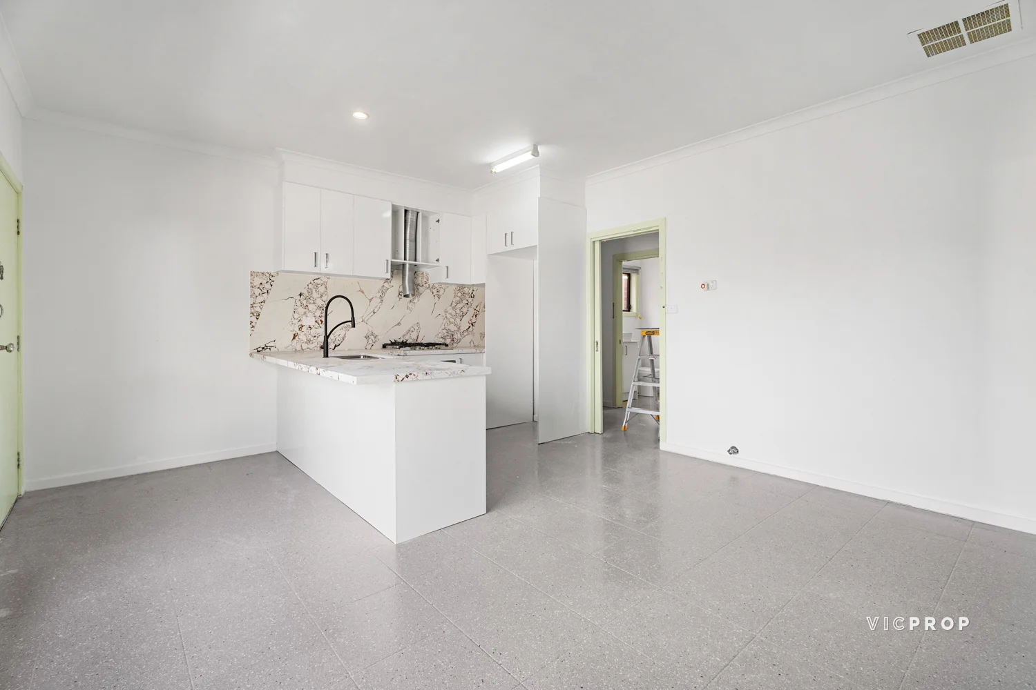 Additional image 5 of 2/59 View Street, St Albans VIC 3021