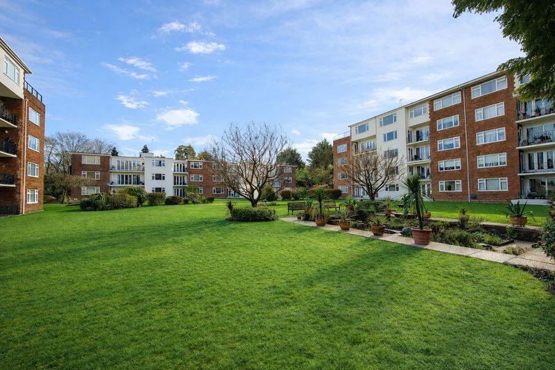 The Avenue, Poole BH13