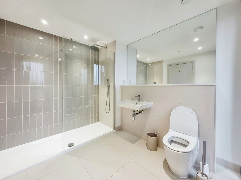 Additional image 9 of 3 bed penthouse for saleRest Bay, Porthcawl CF36