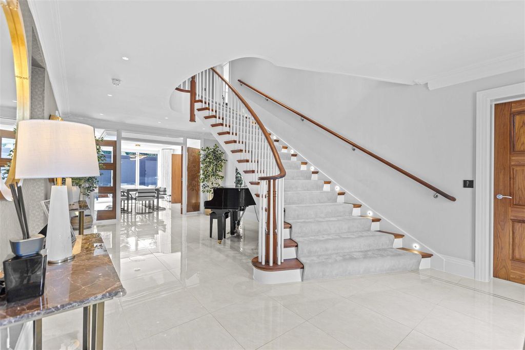 Additional image 2 of 6 bed detached house for saleBurleigh Lane, Ascot SL5