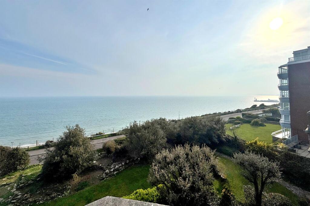 Bournemouth photo 5