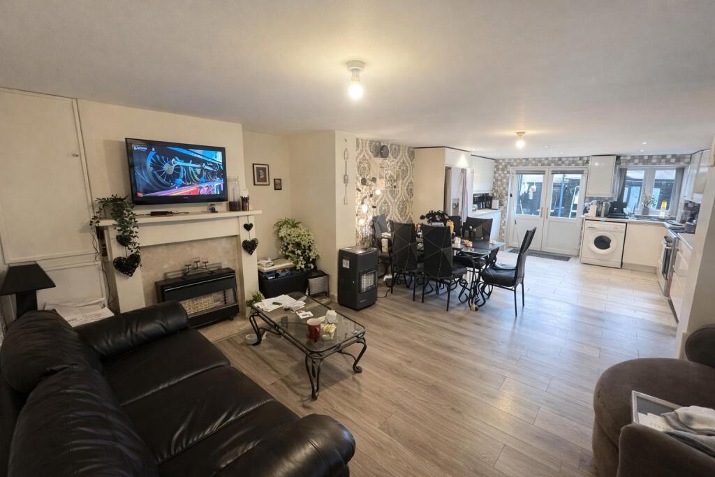 Calver Road, Keighley photo 4