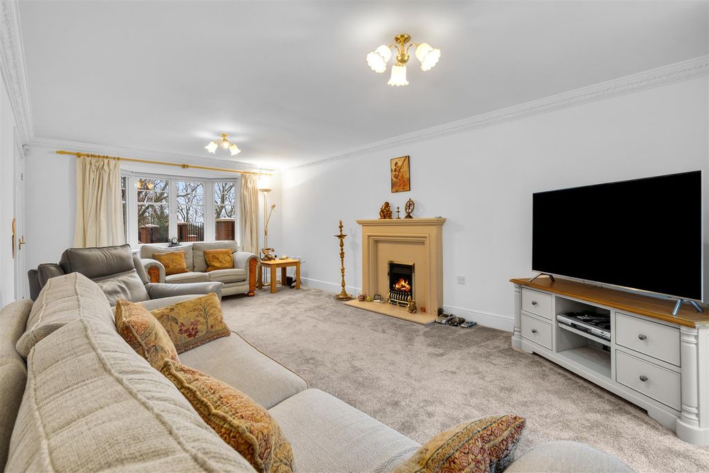 Additional image 3 of 4 bed detached house for saleKingfisher Close, Hartlepool TS26
