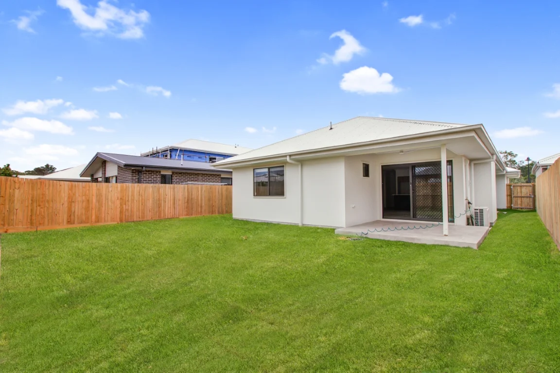 Additional image 2 of 11 Point Avenue, Victoria Point QLD 4165