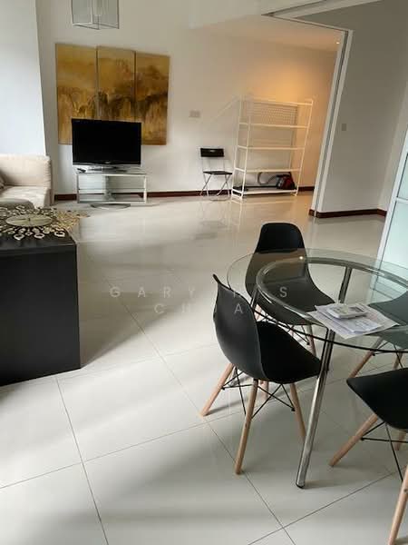 6 Marina Boulevard photo 2