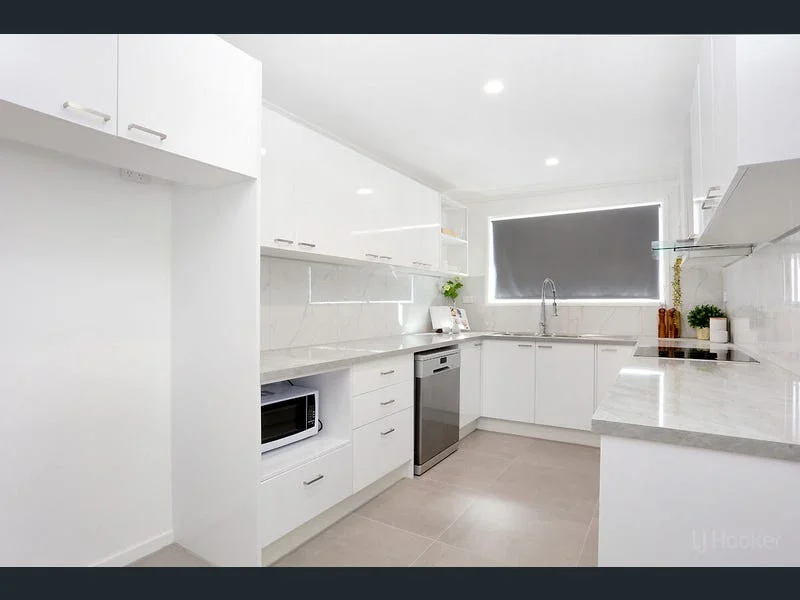 Additional image 5 of 2/134 Oxley Drive, Paradise Point QLD 4216