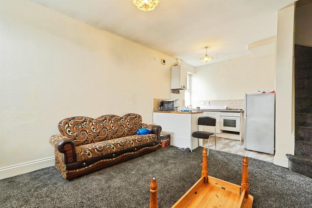 Hard Ings Road, Keighley photo 3