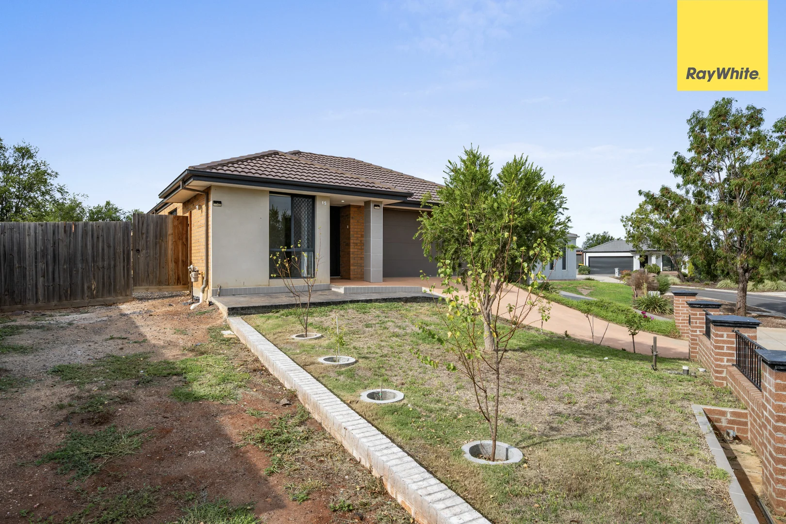 Additional image 3 of 15 Hinkler Crescent, Brookfield VIC 3338