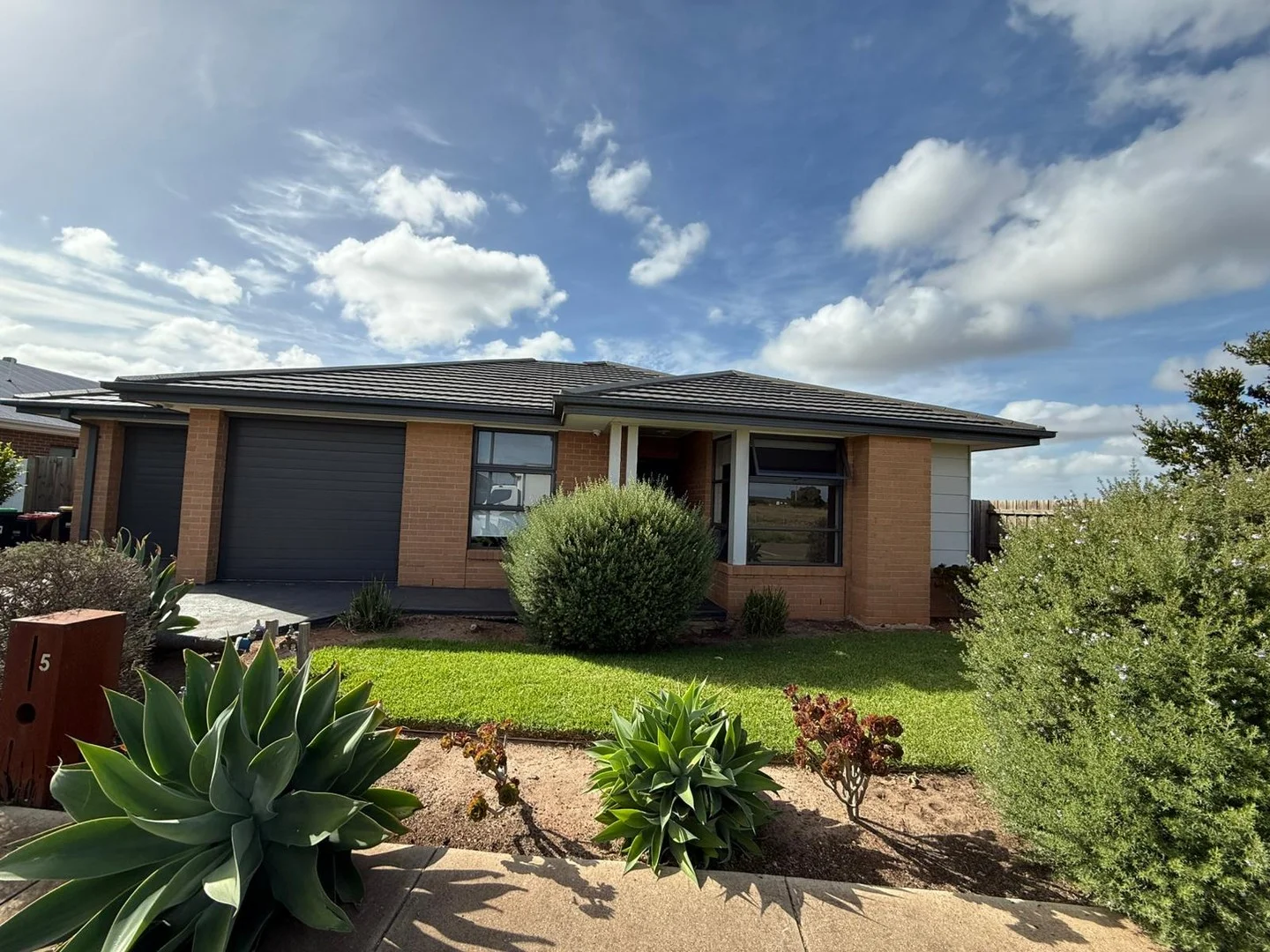 5 CARABEEN PLACE, Aintree VIC 3336