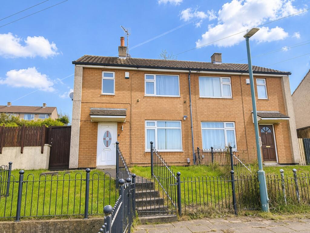 Englefield Crescent, Holmewood, Bradford, West Yorkshire, BD4