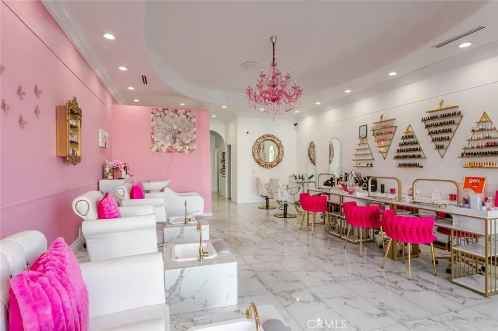 Additional image 33 of 13521 Sherman Way, Van Nuys, CA 91405