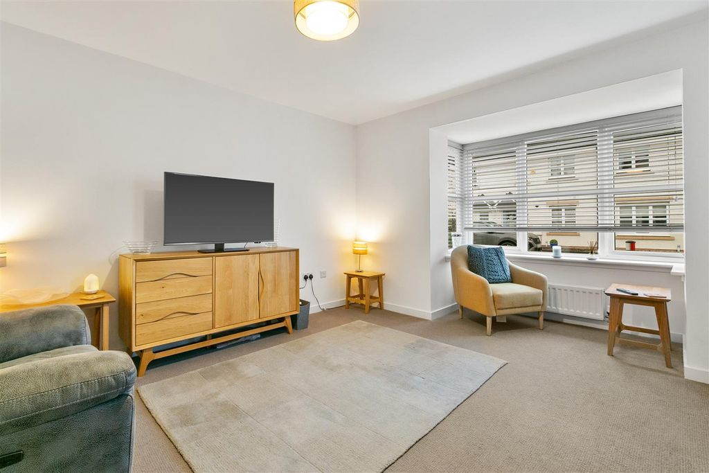 Additional image 2 of 4 bed detached house for saleQueen Mary Crescent, Clydebank G81