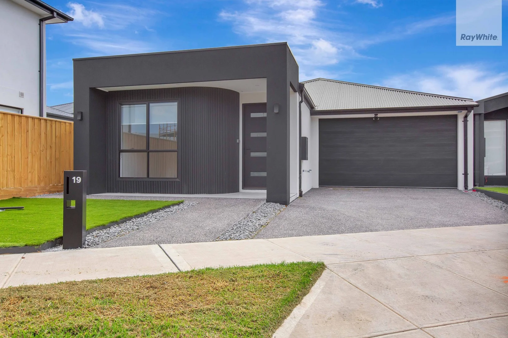 19 Cassia Way, Mickleham VIC 3064