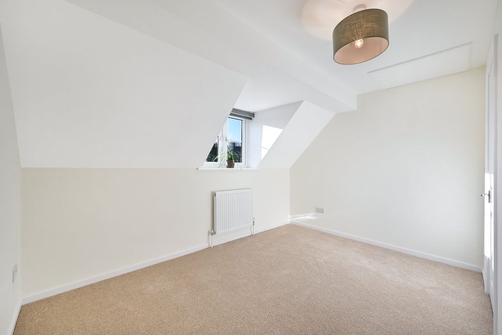 Additional image 5 of 1 bed terraced house for saleTudor Walk, Weybridge KT13