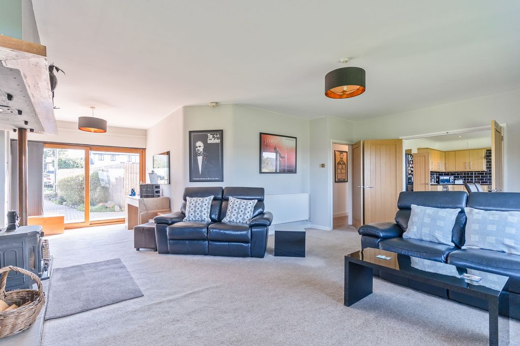 Additional image 9 of 6 bed detached house for salePenyrheol, Pontypool NP4