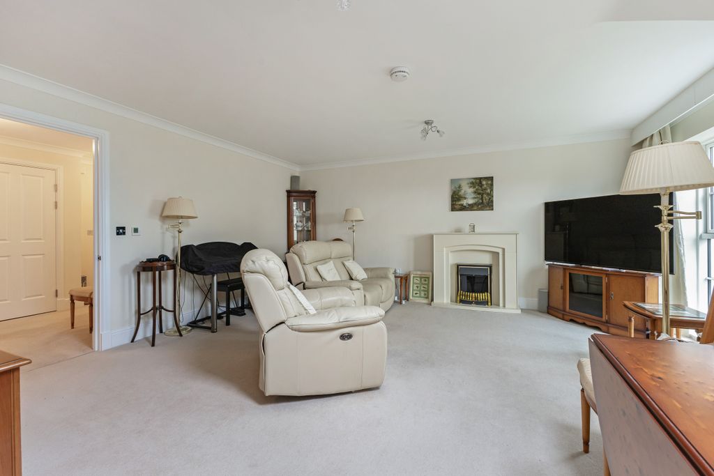 Additional image 4 of 2 bed flat for saleTempleton Road, Hungerford RG17