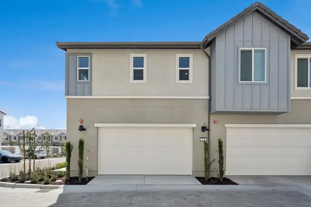 3580 S Eichler Paseo, Ontario, CA 91761