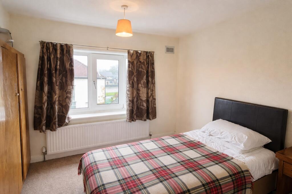 Farfield Crescent, Wibsey, Bradford, BD6 photo 5