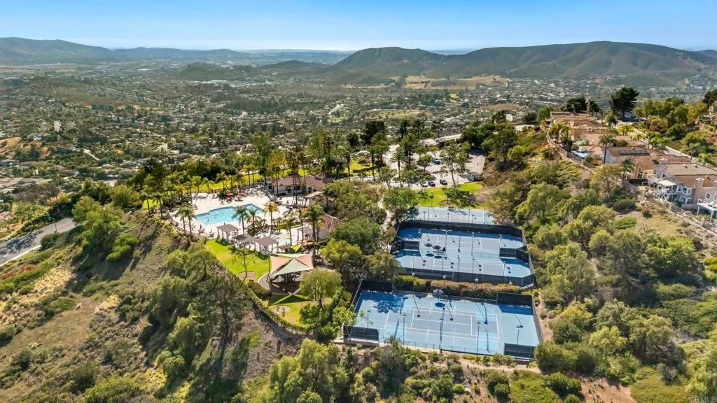 Additional image 19 of 2219 View Crest Glen, Escondido, CA 92026