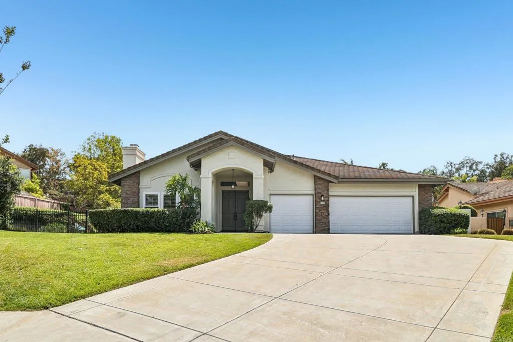 Additional image 2 of 1747 Crescent Knolls Gln, Escondido, CA 92029